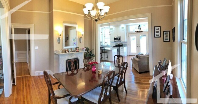 Building Photo - Gorgeous Townhouse in Quincy Avail 9/1