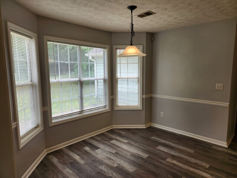 Building Photo - 482 Grove Hill Dr