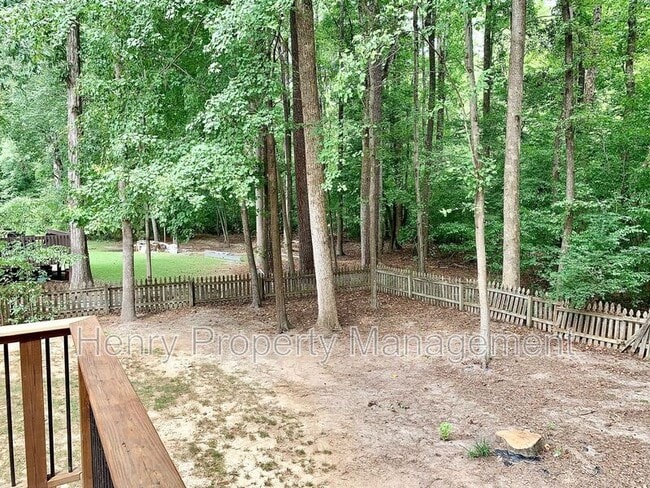 Building Photo - 212 Lewey Brook Dr