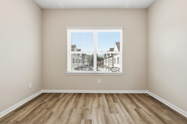 Building Photo - 9906 Clark Cyn Ln