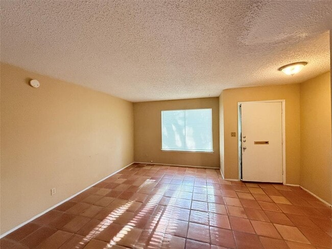 Building Photo - 9611 Blue Creek Ln