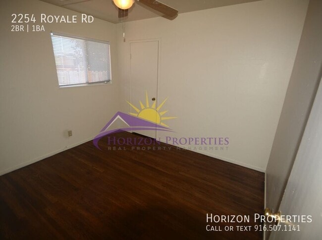 Building Photo - 2254 Royale Rd