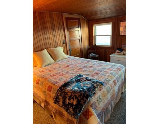 Building Photo - 10 Cove St