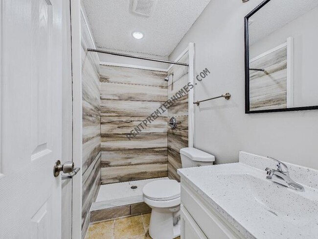 Building Photo - 20 Fox Den Ct