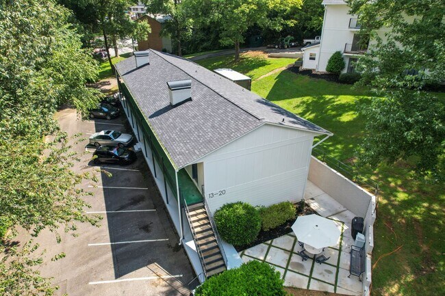 Building Photo - Furnished 1BR Studio w/ Fireplace & Deck – Prime Location!