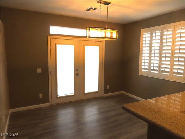 Building Photo - 4318 Via Dana Ave