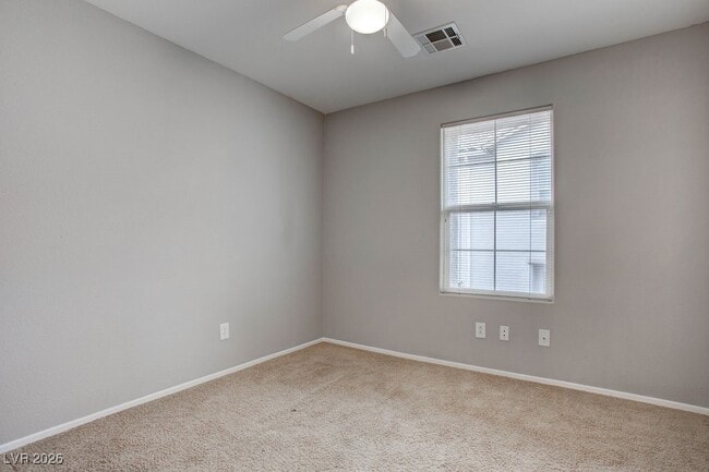 Building Photo - 27 Hudson Canyon St