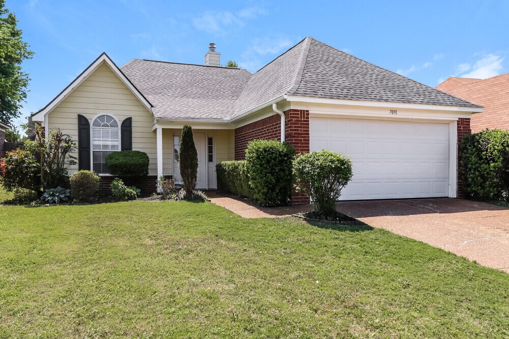 Building Photo - 7091 Ireland Dr