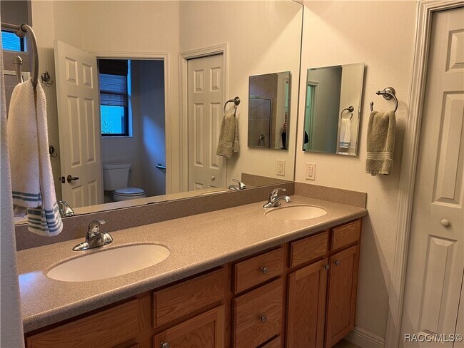 Building Photo - 1569 W Caroline Path