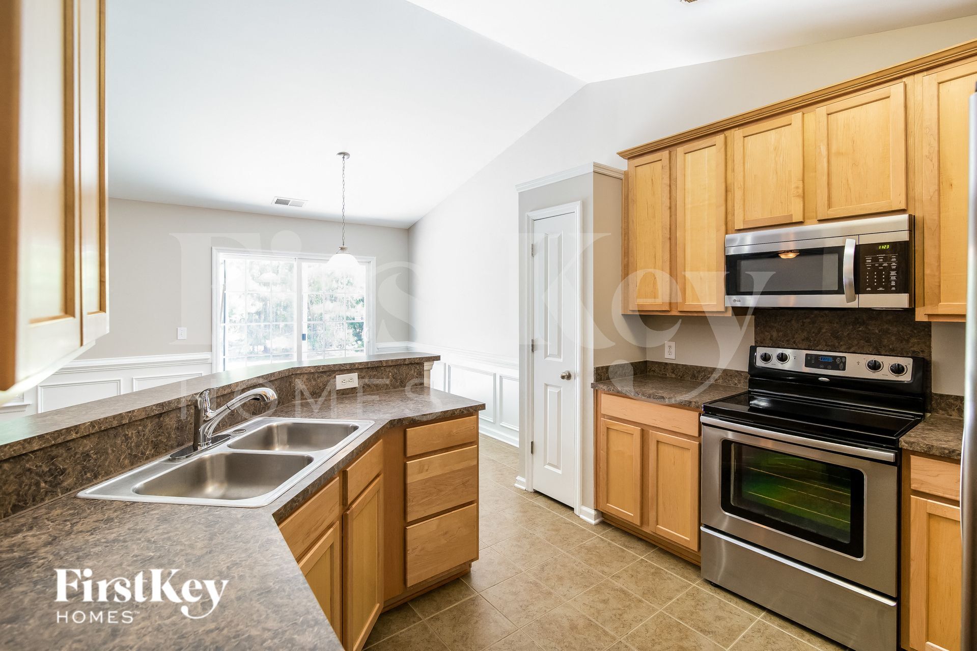 Building Photo - 3388 Middlesboro Ave