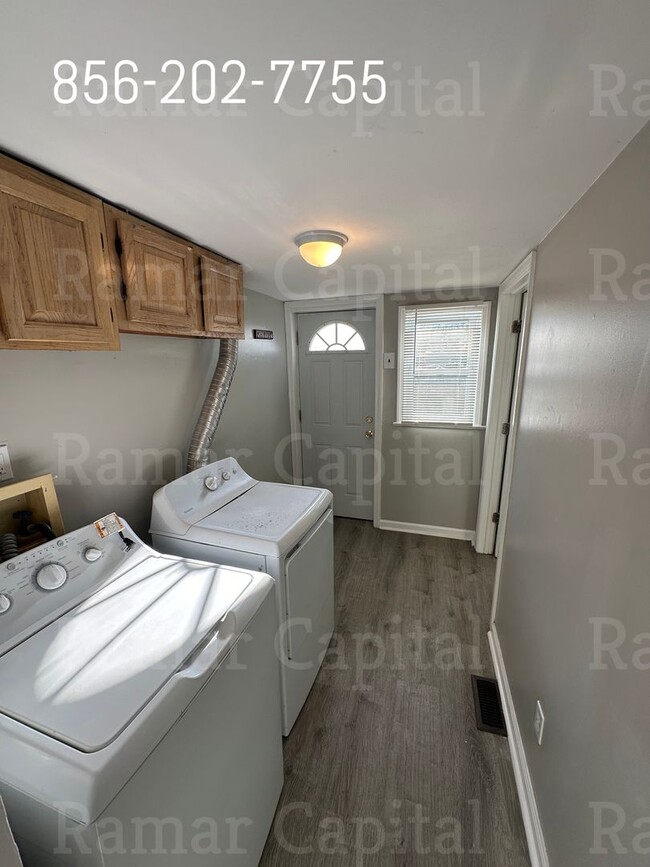 Building Photo - Beautifully Remodeled 2-Bedroom, 1-Bath Ho...