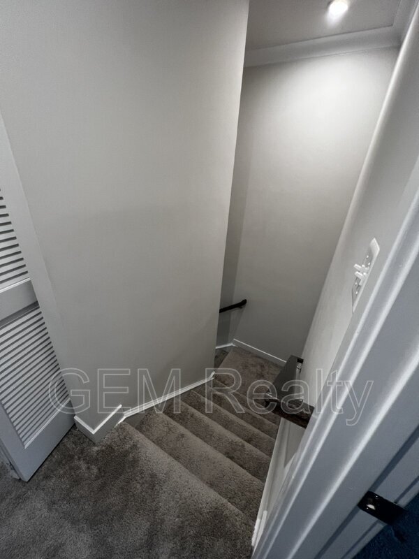 Building Photo - 1101 Rampart Dr