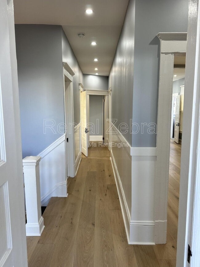 Building Photo - 1604 Jones St