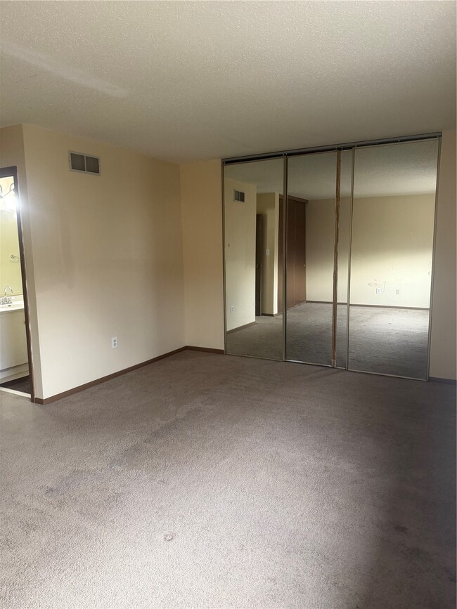 Building Photo - 11752 Russet Meadow Dr