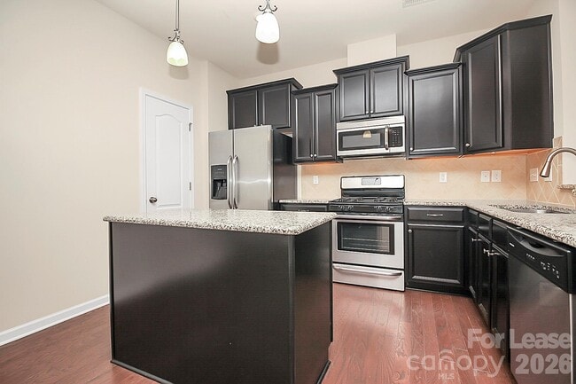 Building Photo - 5040 Mockernut Ln