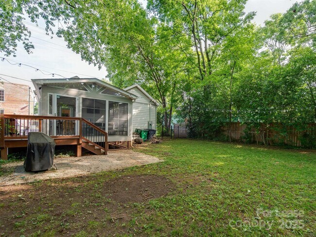 Building Photo - 1104 Pegram St