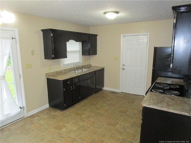 Building Photo - 2122 Constitution Dr