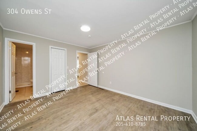 Building Photo - 304 Owens St