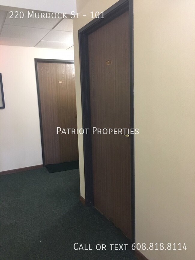 Building Photo - 220 Murdock St