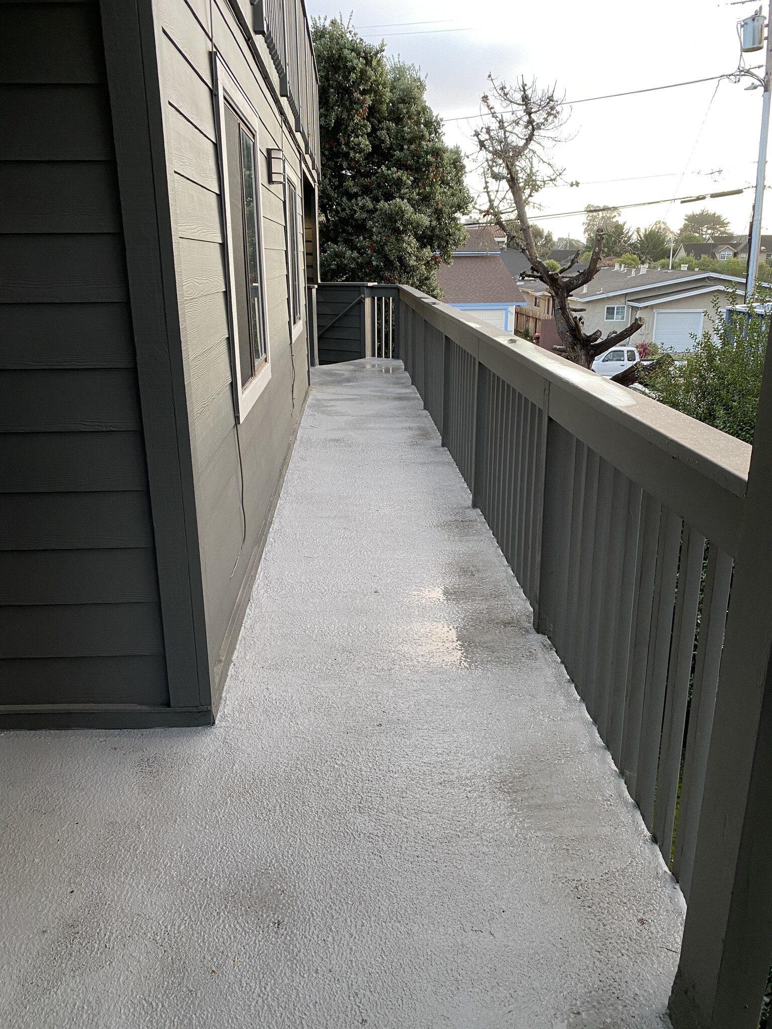 Entry level deck above the enclosed garage - 445 Willow Ave