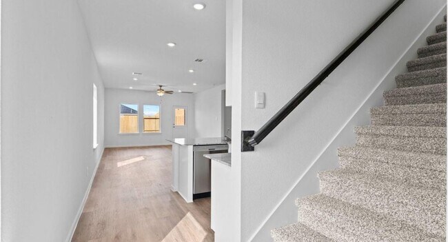Building Photo - 31322 Bentley Pines Dr