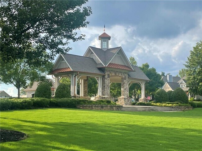 Building Photo - 800 Village Field Ct NW