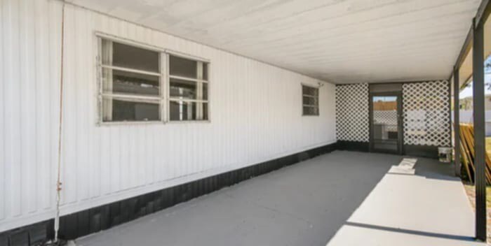 Building Photo - 8445 SE Wren Ave