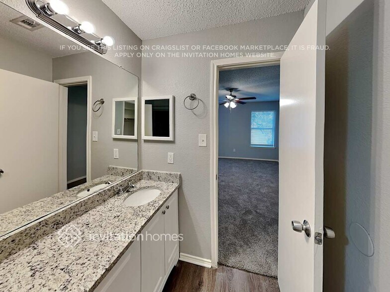 Building Photo - 8037 Iris Cir