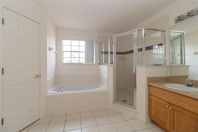 Building Photo - 4664 Cumbrian Lakes Dr