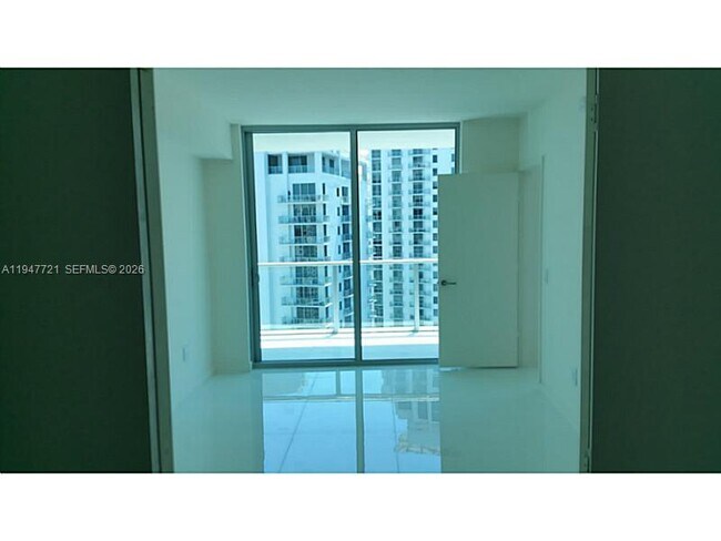 Building Photo - 1100 S Miami Ave