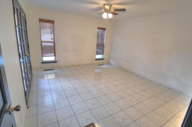 Building Photo - NE Heights ---Close to the Sandia Mountains