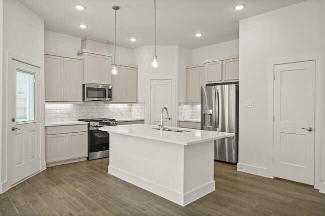 Building Photo - 9414 Spring Rain Dr