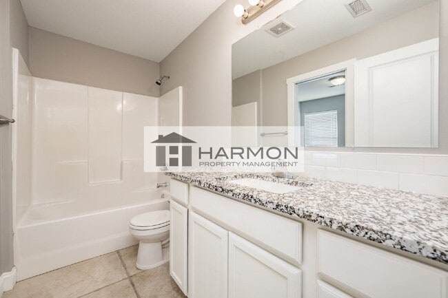 Building Photo - 531 Sunflower Dr