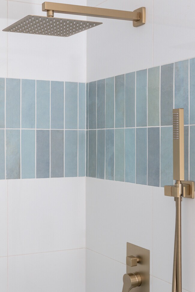 Building Photo - 13920 SE 124th St