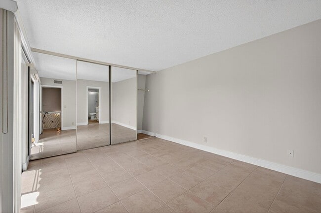 Building Photo - 3312 Spanish Wells Dr
