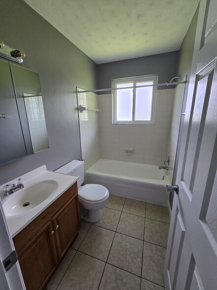 Building Photo - 2400 Windage Dr