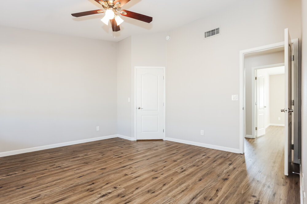 Building Photo - 1611 S 63rd Dr