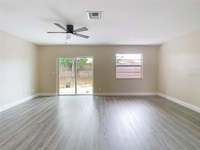 Building Photo - 1612 Fox Run Dr