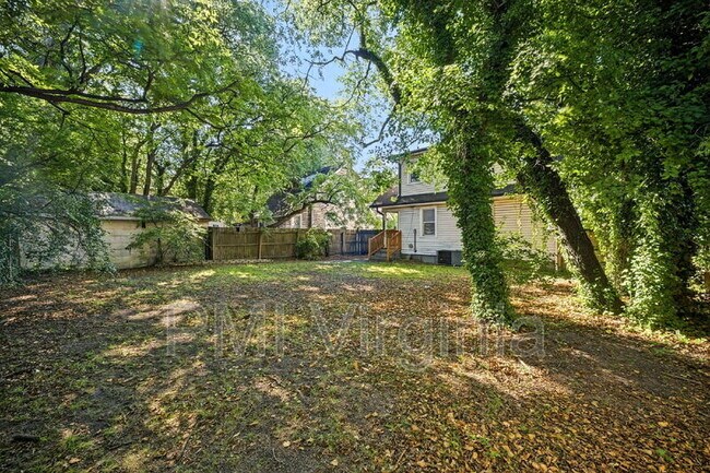 Building Photo - 864 W 36th St
