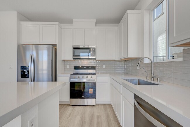 Building Photo - 8484 W Agate Ave