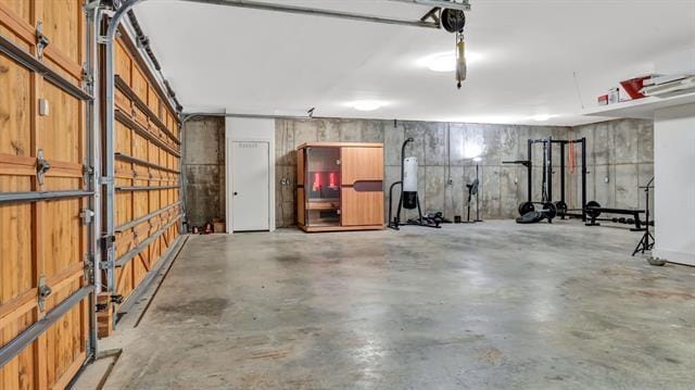 Building Photo - 8635 San Leandro Dr