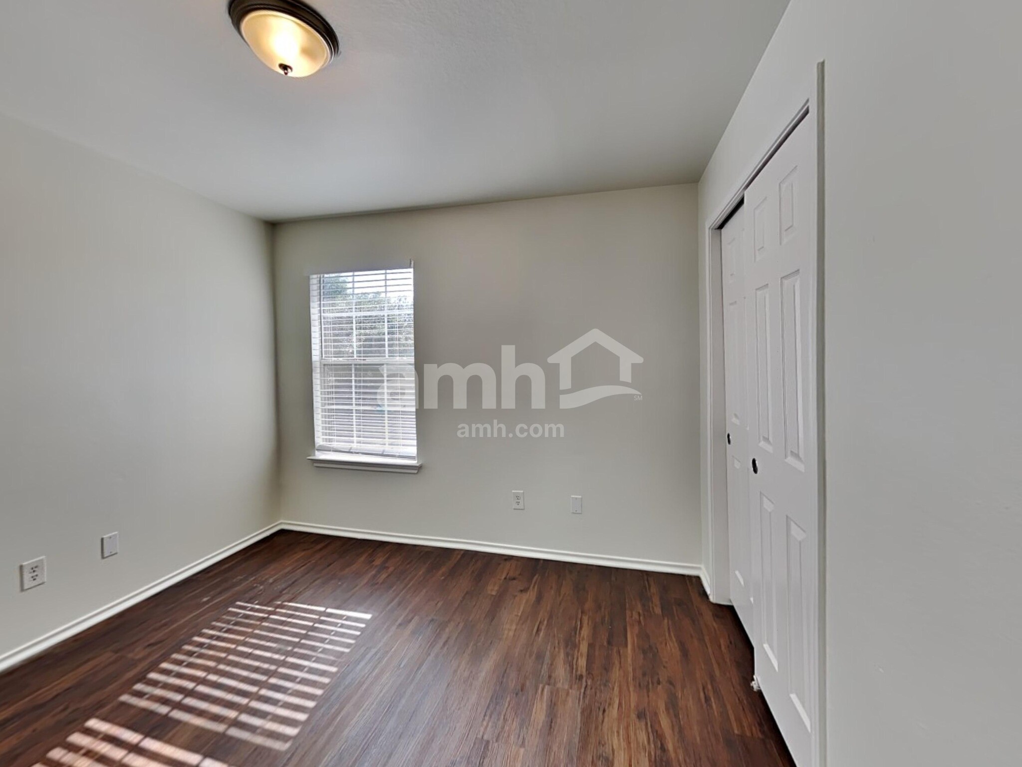 Building Photo - 256 Poplarwood Dr