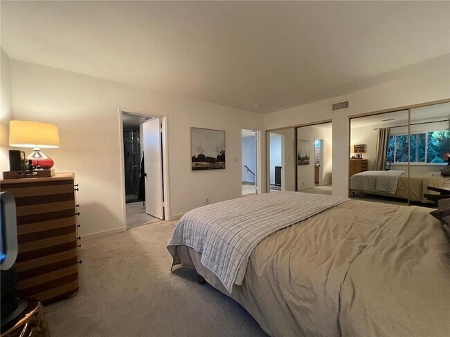 Building Photo - 740 W Huntington Dr