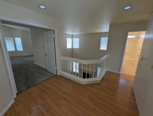 Building Photo - Spacious Bay Point 3/2.5 Home with Excelle...