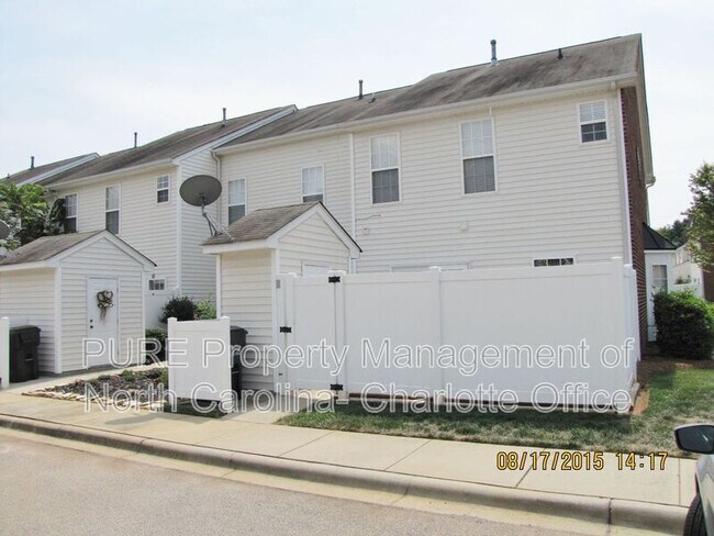 Building Photo - 18040 Delmas Dr