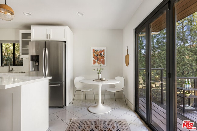 Building Photo - 1057 N Ave 49