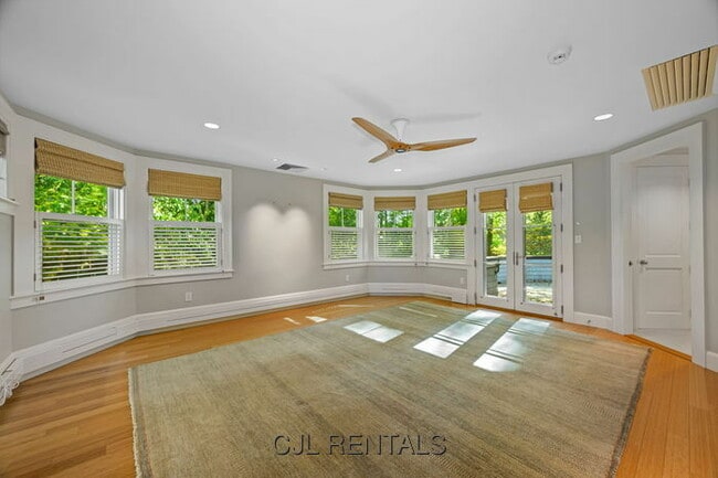 Building Photo - 29 Merrill Rd