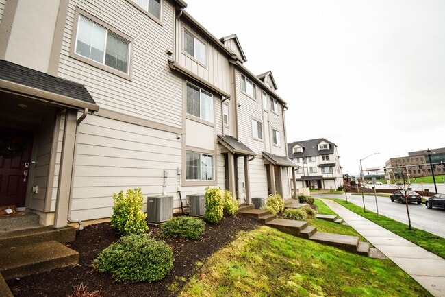 Building Photo - Beautiful 4 Bedroom 3.5 BA Home! Mother in Law Suite, Attached Garage & Top floor Bonus Room!