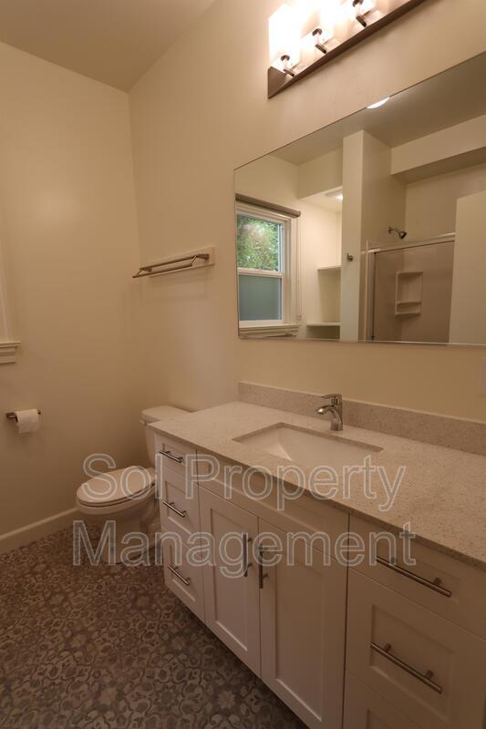 Building Photo - 331 Mission St