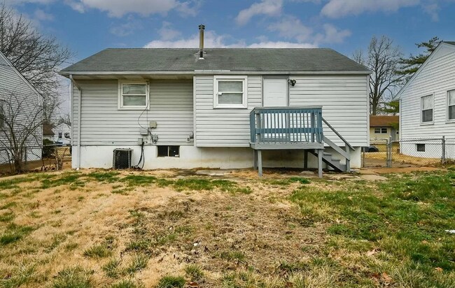 Building Photo - 240 Presley Dr